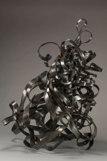 Yeye, Threads. Courtesy of Bowman Sculpture Gallery