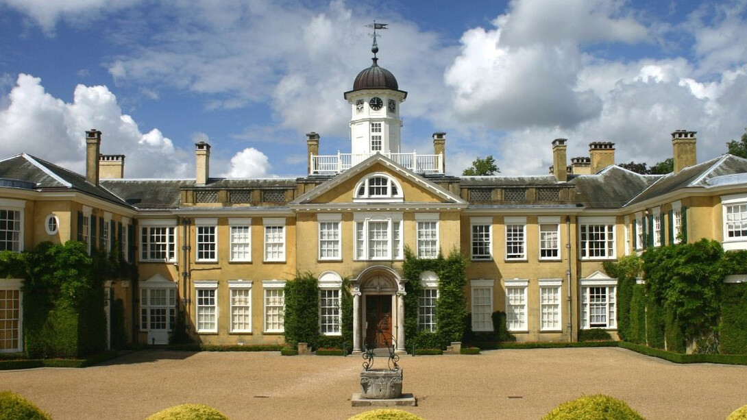 Polesden Lacey Facade