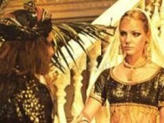 Kabir Bedi (Sandokan) e Carole André (Marianna) in una scena dello sceneggiato televisivo