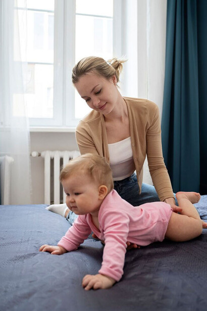 Las hermanas o los hermanos mayores en una familia con dos o más hijos, convertidos en “niñeras” de los hijos más pequeños, hace que la infancia o la adolescencia de los primeros salte por los aires en mil pedazos