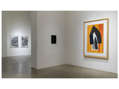 Robischon 45+, Part II, installation view: Ellsworth Kelly, Alison Hall, Robert Motherwell. Image Courtesy of Robischon Gallery