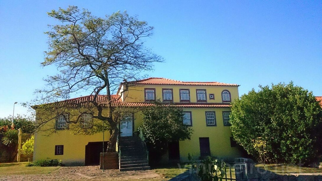Casa de Camilo Castelo Branco, em Vila do Conde, Portugal. Na via láctea contrastiva da sua ficção, evidenciam-se algumas coordenadas com destaque para a que aqui me ocupará: o desconstrucionismo avant la lettre