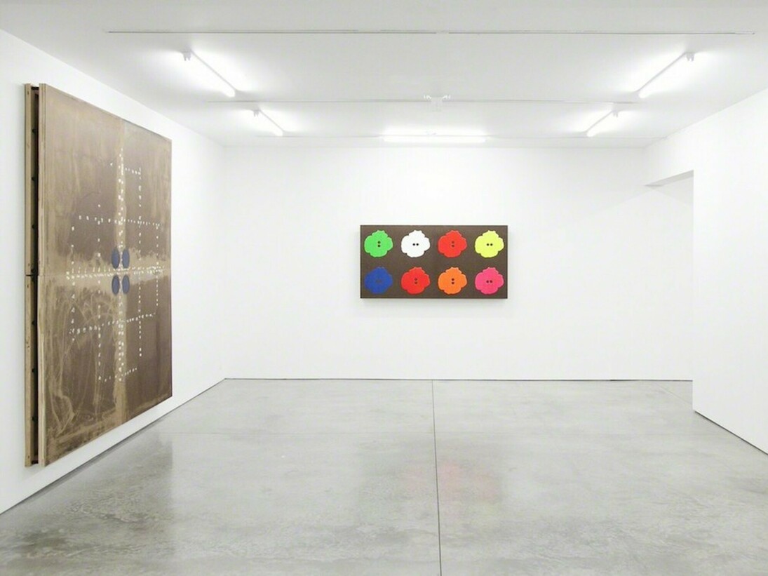 Donald Sultan, Exhibition view. Courtesy of Ryan Lee