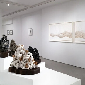 Yu-Wen Wu, Rock to cloud, exhibition view. Courtesy of Nunu Fine Art 