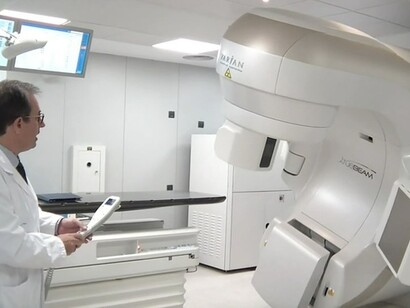 Máquina de tratamiento oncológico