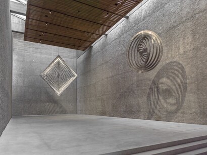 Anselm Reyle, Exhibition view. Courtesy of König Galerie