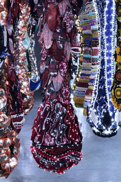 Joana Vasconcelos, The enchanted forest, exhibition view. Courtesy of Galerie La Patinoire Royale Bach