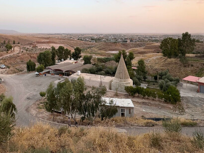 Le mausolée de Nasir al-Din, près des terres du Sinjar (Irak), témoigne de la mémoire religieuse yézidie et de la survie d’un peuple confronté à des générations de violences