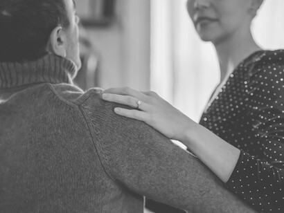 Coppia che danza. Effetto testimone e violenza domestica: La rappresentazione di "C’è ancora domani" sulla complicità silenziosa