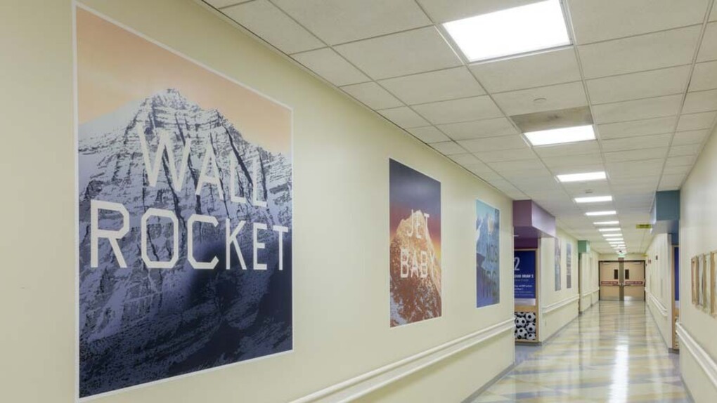 Ed Ruscha at Children's Hospital Los Angeles. Courtesy of RxArt 