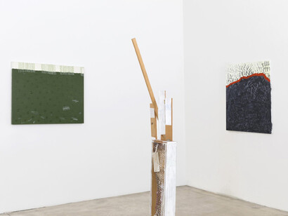 Oswald Oberhuber, Skulptur, malerei, zeichnung, ausstellungsansicht. Mit freundlicher genehmigung der Galerie Krinzinger