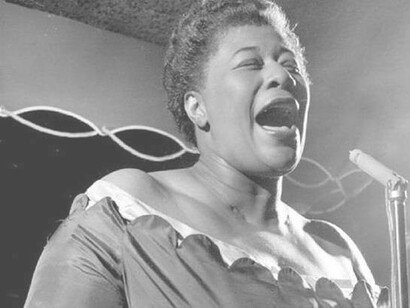 Ella Fitzgerald belting out a song at a club in Munich in the 1960s