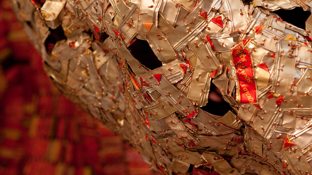 El Anatsui, AG + BA (detail 2), 2014 Installation, Aluminium and copper wire and nylon string, dimensions variable, Photo Jonathan Greet, Image courtesy October Gallery London