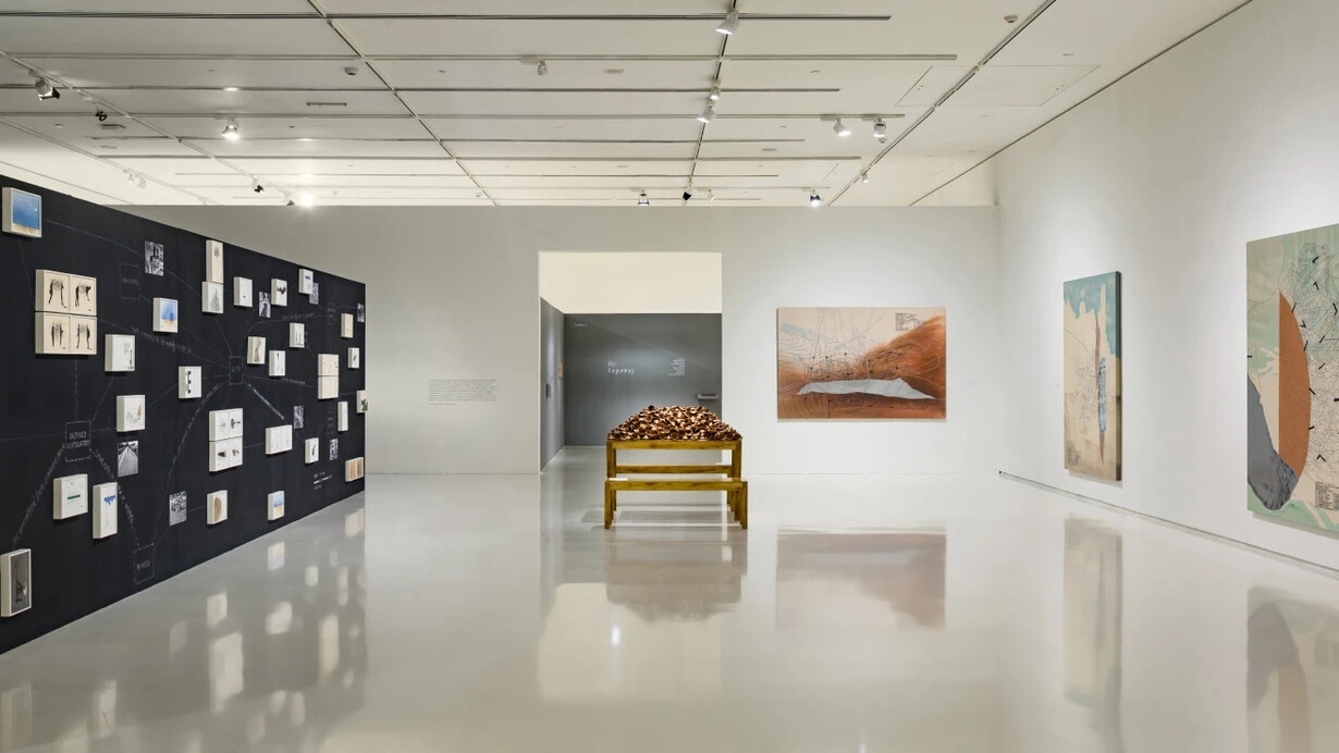 Prasanta Sahu, The geometry of ordinary lives, exhibition view. Courtesy of Emami Art
