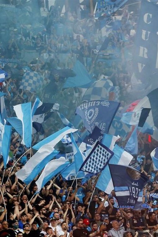 Dal punto di vista europeo, questo trionfo rafforza la credibilità internazionale del Napoli, che ormai è considerato stabilmente tra le top squadre anche in Champions League