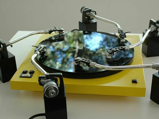 Yuri Suzuki, Prepared Turntable, 2008. Photo Mio Yamada