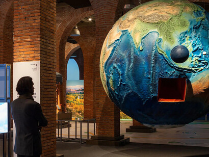 Somos agua, vista de la exposición, Fundación Canal, Madrid. Courtesy of Fundación Canal