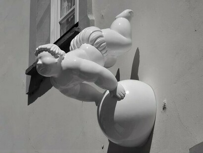 Arena Po, facciata del Comune, scultura di WAL