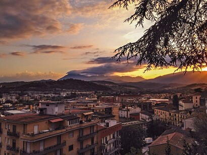 Benevento, Campania, Italia. Panorama. Benevento: la città che nasconde tesori della dominazione Longobarda