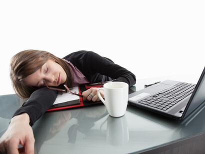 Estar exhausta por el trabajo