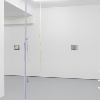 Tiago Baptista, The weeping rock, vista da exposição. Cortesia de 3+1 Contemporary Art