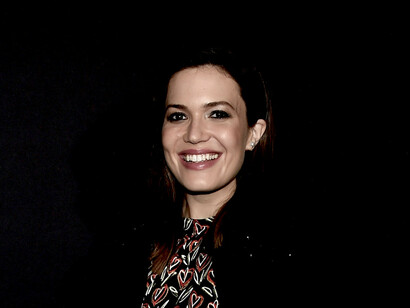 La actriz Mandy Moore da vida a Anne Best en el nuevo filme de Ronald Emmerich