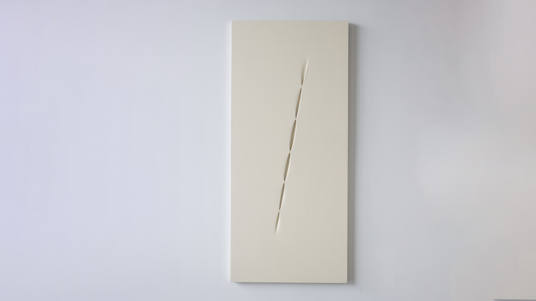 Eli Ping, Gorget, 2023. Flashe on canvas, 36 x 81 in (91.4 x 205.7 cm). Courtesy of the artist and Micki Meng