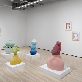 En Iwamura, Glances and echoes, exhibition view. Courtesy of Almine Rech