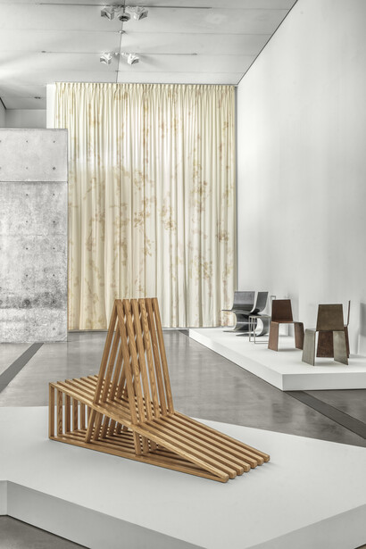 Scott Burton, Shape shift, exhibition view. Courtesy of Pulitzer Arts Foundation