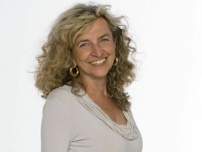 Lucía Larese developed Space Clearing in Italy