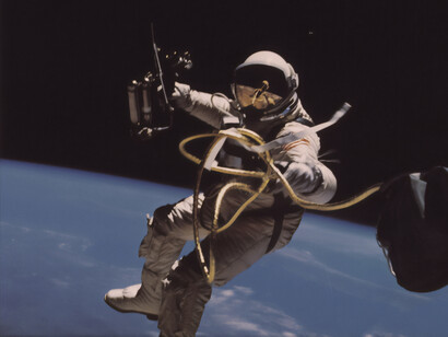 Billionaires are willing to pay for trips to space