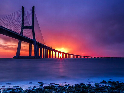 Ponte Vasco da Gama sobre o rio Tejo, Lisboa, Portugal