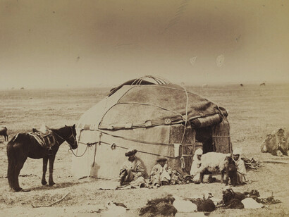 Nineteenth-century settlements along Syr-Darya when Central Asia was being colonized by Russia