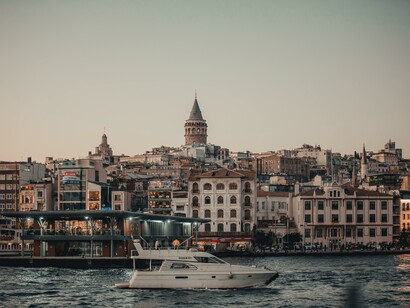 Istanbul, Turquie. Pourtant membre de l’OTAN, la Turquie n’hésite pas à empiéter sur le droit international et mobilise sa force militaire en Méditerranée et au Moyen-Orient