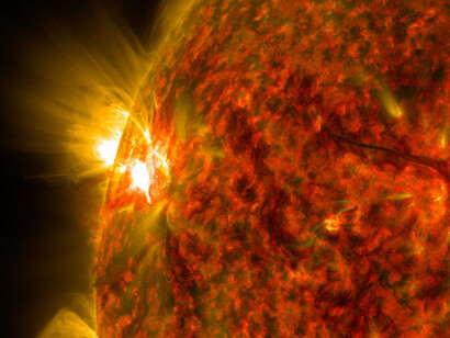 Después de que la fusión del hidrógeno en su núcleo se haya detenido, el Sol sufrirá cambios importantes y se convertirá en una gigante roja