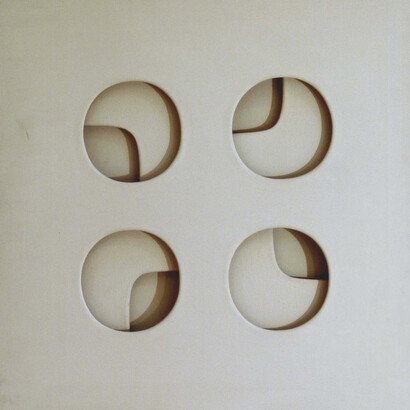 Paolo Scheggi, Intersuperficie curva bianca, 1965