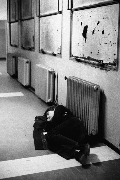 Guido Harari, Fabrizio De Andrè, Bologna, Palasport, 16 gennaio 1979 © Guido Harari