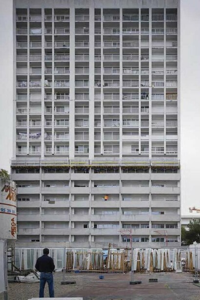 Complexo habitacional em Lormont, França; fotografias antes da alteração pelo atelier LAN-architecture