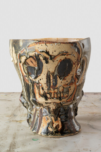 Roger Herman, vase "visage" : Glazed stoneware, 2009, 10.5 x 9.5 x 6 (26,25 x 21,25 X 15 cm), Stefan Altenburger Photography