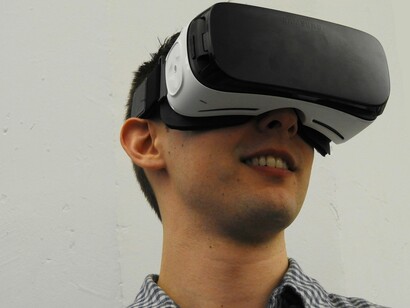 I dispositivi tecnologici sono diventati un'estensione della mente umana, aiutando nella memorizzazione, nel calcolo e nell'elaborazione delle informazioni