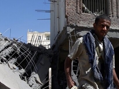 Edificios bombardeados en la capital yemení