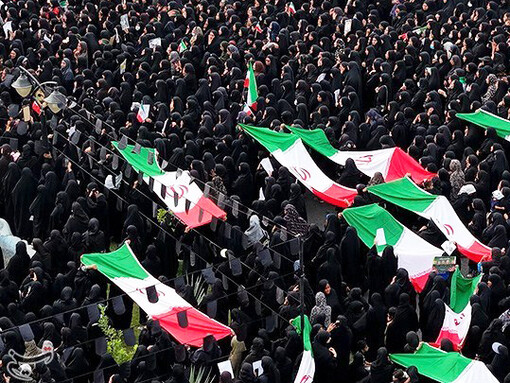 Funeral de las víctimas del ataque contra la escuela primaria Shajare Tayebé, Minab, Irán, 3 de marzo de 2026