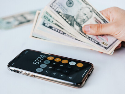 El pago de este impuesto («royalty»), es tan bajo porque se basa solo en las utilidades que las empresas declaran