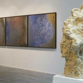 Jitish Kallat, Exhibition view. Courtesy of Galerie Daniel Templon