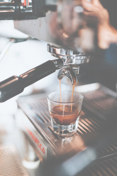 Il caffè sospeso, l’antica usanza del popolo napoletano è diventata un uso comune 