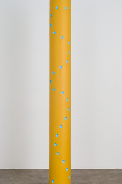 Lisa Williamson, 32 Pools, 2014, wood, resin, acrylic, 101 1/2 × 11 3/4 × 11 3/4in. (257.8 × 29.8 × 29.8cm). Courtesy of the artist and Tif Sigfrids. Photo: Ruben Diaz.