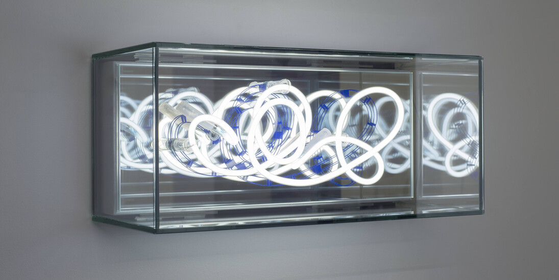Brigitte Kowanz, Introduction of the Euro 01.01.2002 - Biennial Edition, 2017, Neon, Spiegel, Ed. 1/9 + 2 AP, 20 x 45 x 19 cm / 7 7/8 x 17 3/4 x 7 1/2 inches