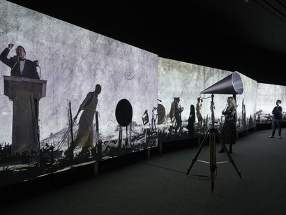 William Kentridge, More sweetly play the dance, exhibition view. Courtesy of Museo Picasso Málaga