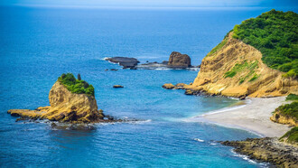 Playa de Los Frailes, Ecuador. Un recorrido por la costa ecuatoriana revela cómo el viaje puede unir historia ancestral, naturaleza y experiencia personal
