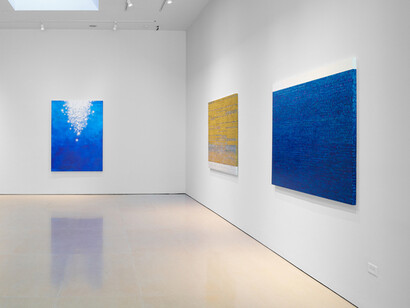 Katsumi Hayakawa, Constellations of matter, exhibition view. Courtesy of McClain Gallery